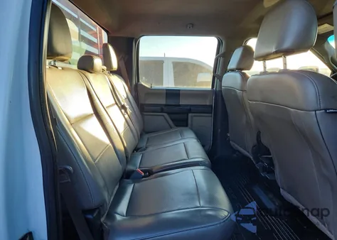 2018 Ford F350 Super Duty z USA, uszkodzony, nr VIN 1FT7W3AT7JEC49102